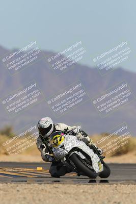 media/Mar-22-2025-CVMA (Sat) [[462c0ffedb]]/Race 13-Amateur Supersport Middleweight/